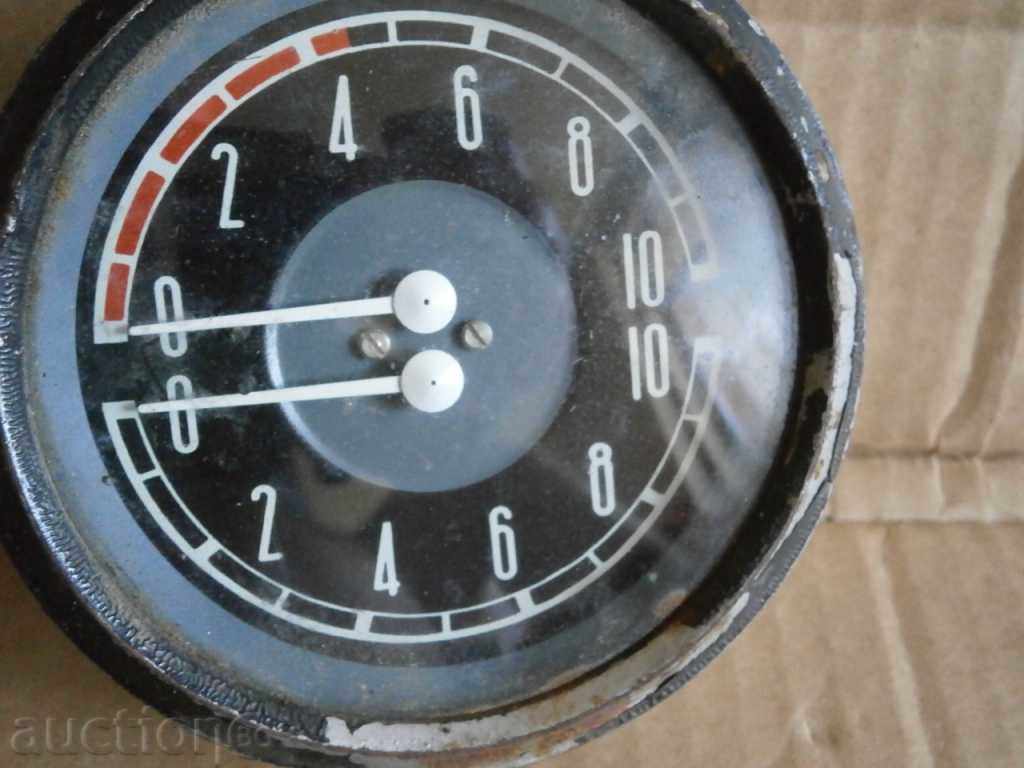 mileage and air pressure gauge retro vintage with price 25.00 BGN | € 12.78 mileage and air pressure gauge retro vintage with price 25.00 BGN | € 12.78