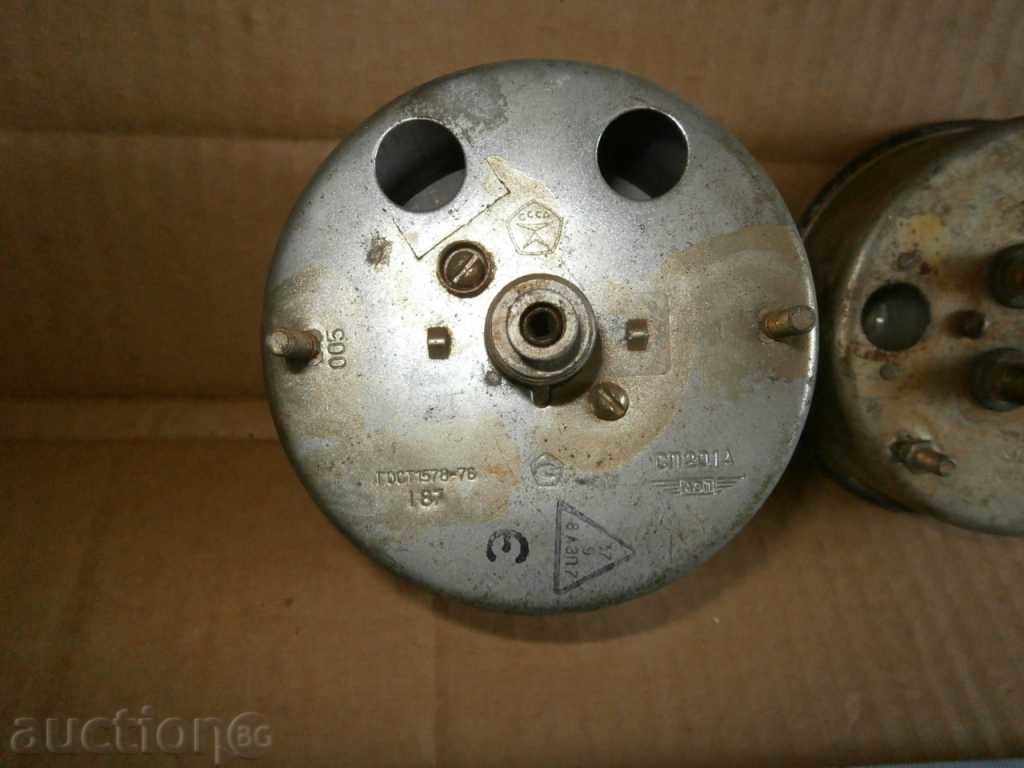 mileage and air pressure gauge retro vintage - 6 mileage and air pressure gauge retro vintage - 6