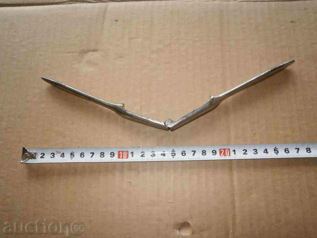 Auction  pliers for breaking hazelnut nuts nuts