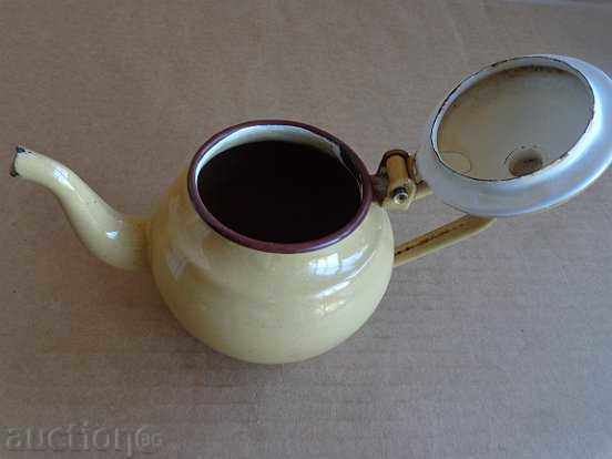 Auction  An enameled teapot from the time of a sot, an enameled pot, jesse