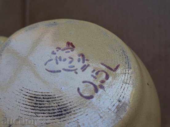 An enameled teapot from the time of a sot, an enameled pot, jesse - 5