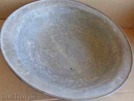 Old Legger Bakker Honey Bowl Tray Bowl Trough with price 117.00 BGN | € 59.82 Old Legger Bakker Honey Bowl Tray Bowl Trough with price 117.00 BGN | € 59.82