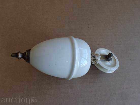 povara de porțelan vechi electrice. Candelabru