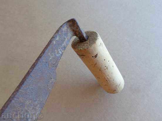 Delivery of Old carpentry, tool, saw, wrought iron Delivery of Old carpentry, tool, saw, wrought iron