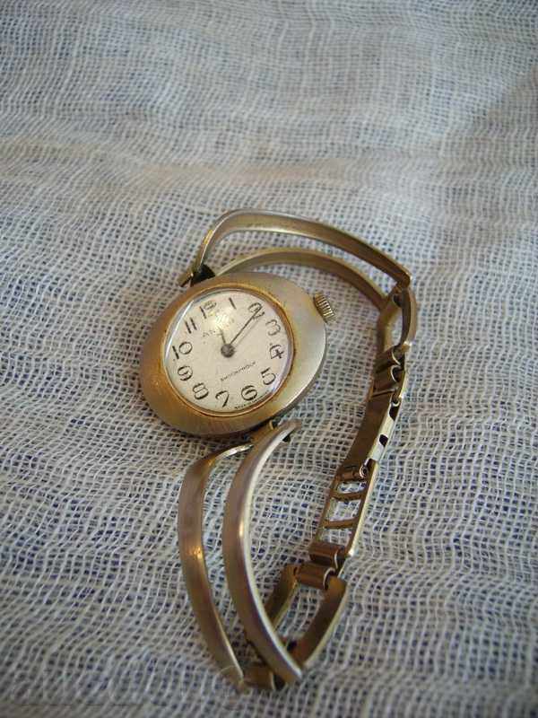 Старинен дамски часовник ANKER
