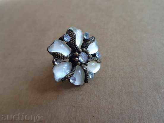 An old ring, a jewel, a jewel - 7