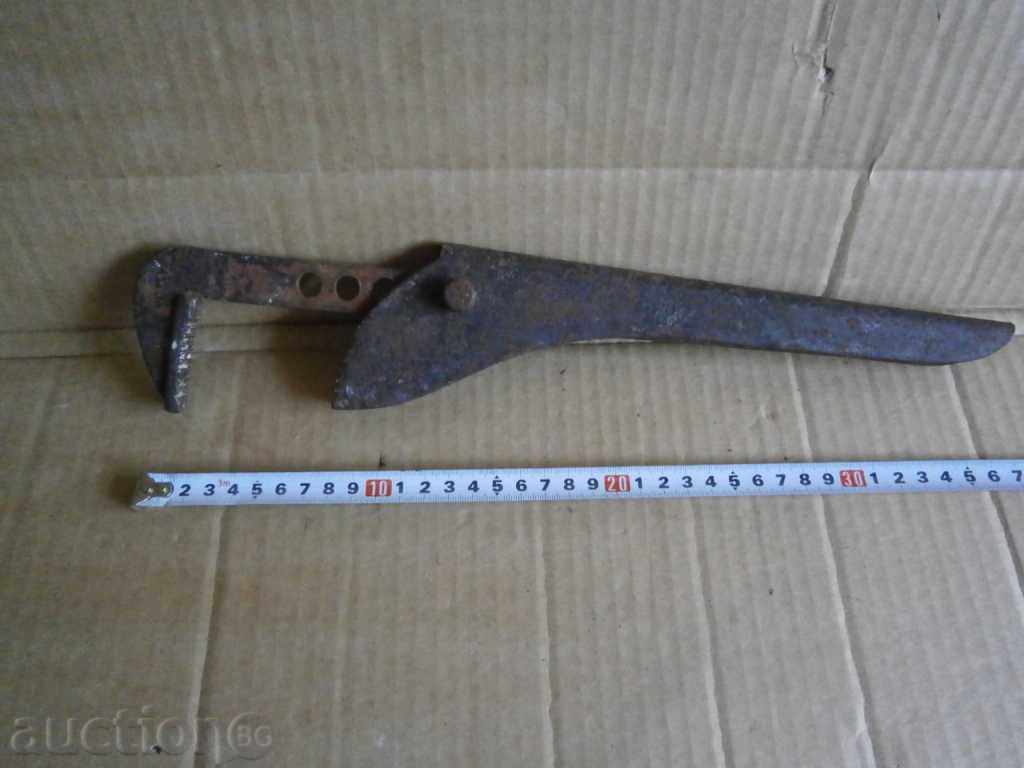 Auction old big water faucet vintage retro Auction old big water faucet vintage retro