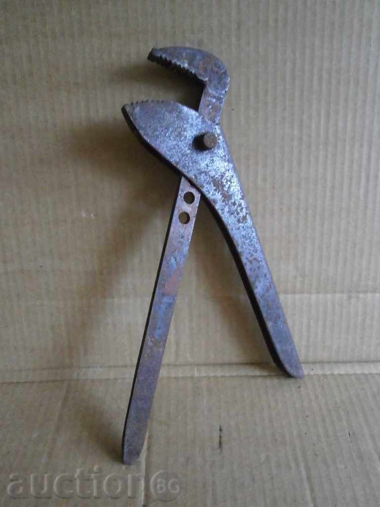 old big water faucet vintage retro - 7 old big water faucet vintage retro - 7