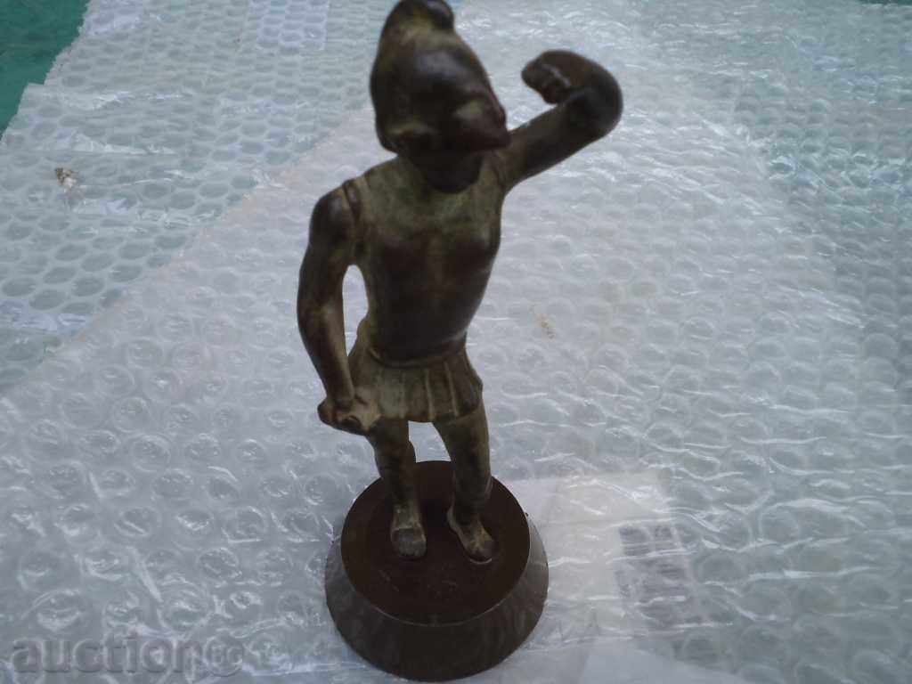 STATUETTE-2 STATUETTE-2