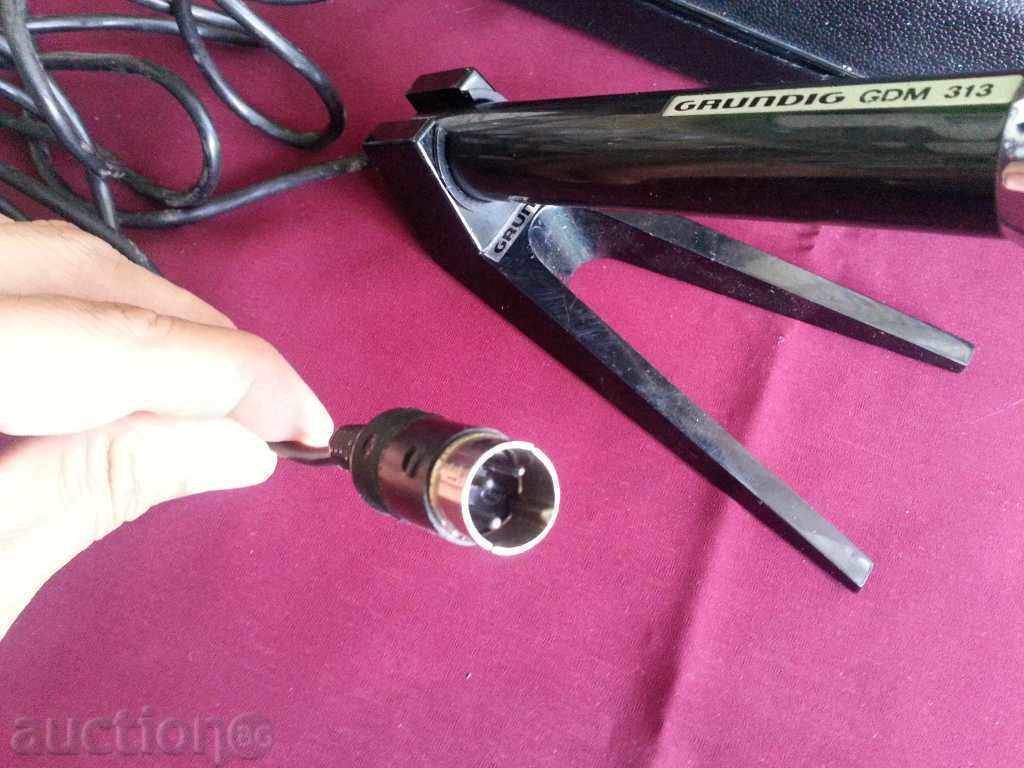 Collecting Desktop Microphone Grundig, Grundig with price 35.00 BGN | € 17.90 Collecting Desktop Microphone Grundig, Grundig with price 35.00 BGN | € 17.90