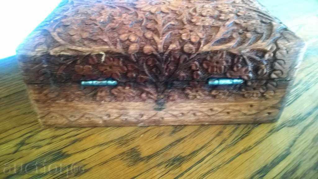 Auction  BOX, WRAP, WOODWORK