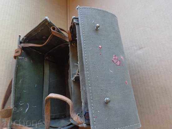 Delivery of Old medical bag Second World War, Red Cross