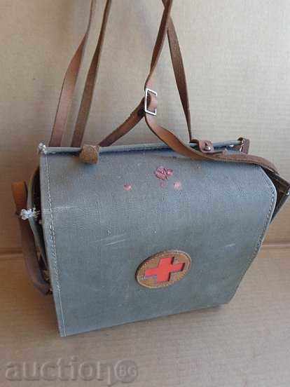 Old medical bag Second World War, Red Cross