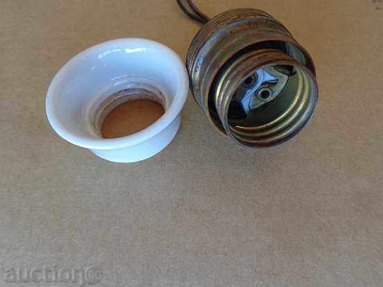 Vechi soclu porțelan soclu felinar lampă candelabru umbra cu preț 35.00 BGN | € 17.90 Vechi soclu porțelan soclu felinar lampă candelabru umbra cu preț 35.00 BGN | € 17.90