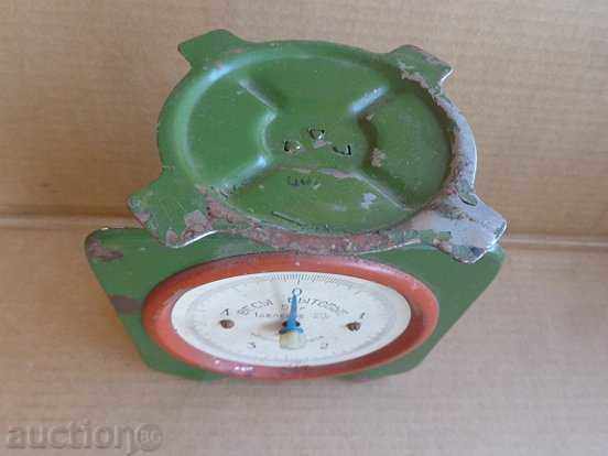 Licitație scară bucătărie veche de la regimul socialist, cântare, URSS Licitație scară bucătărie veche de la regimul socialist, cântare, URSS