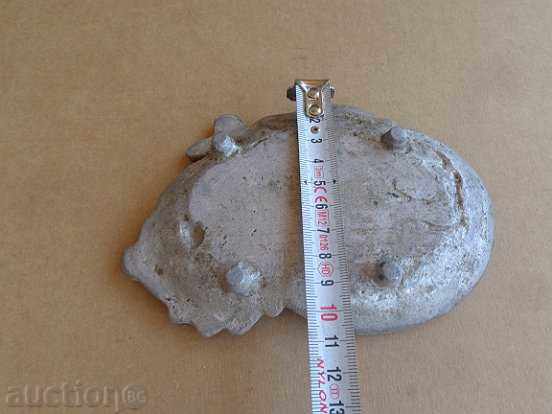 Delivery of Ancient ashtray Delivery of Ancient ashtray