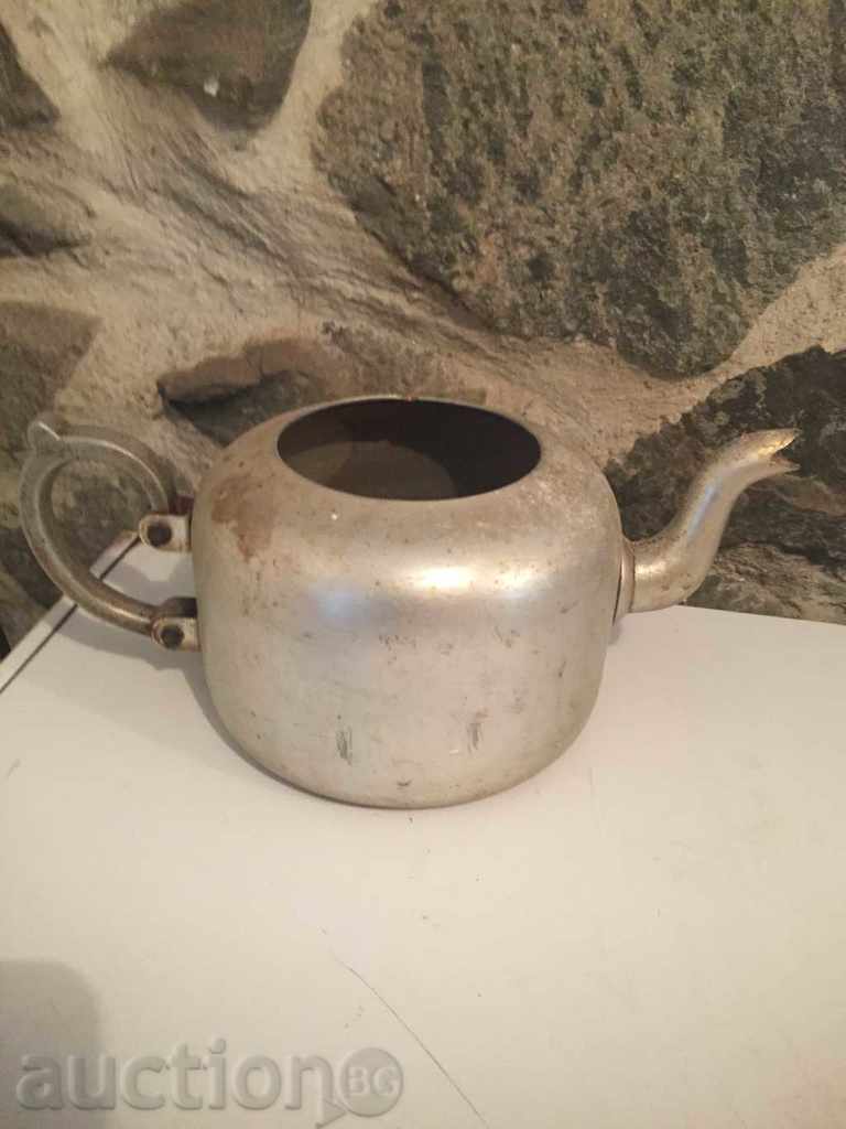 Delivery of an old kettle