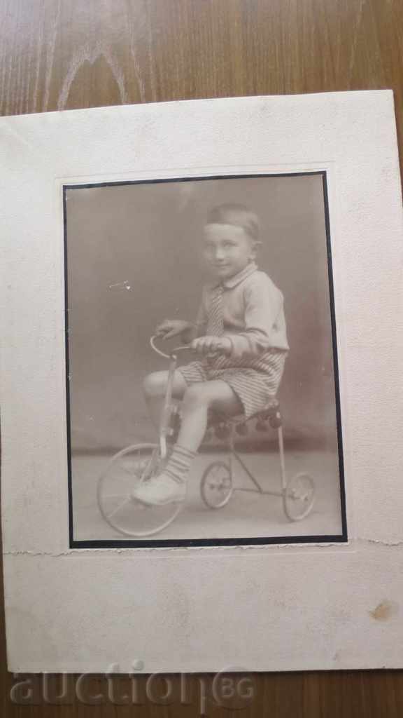 STAR PHOTOGRAPHY - CARTON - BIGGEST with price 7.99 BGN | € 4.09 STAR PHOTOGRAPHY - CARTON - BIGGEST with price 7.99 BGN | € 4.09