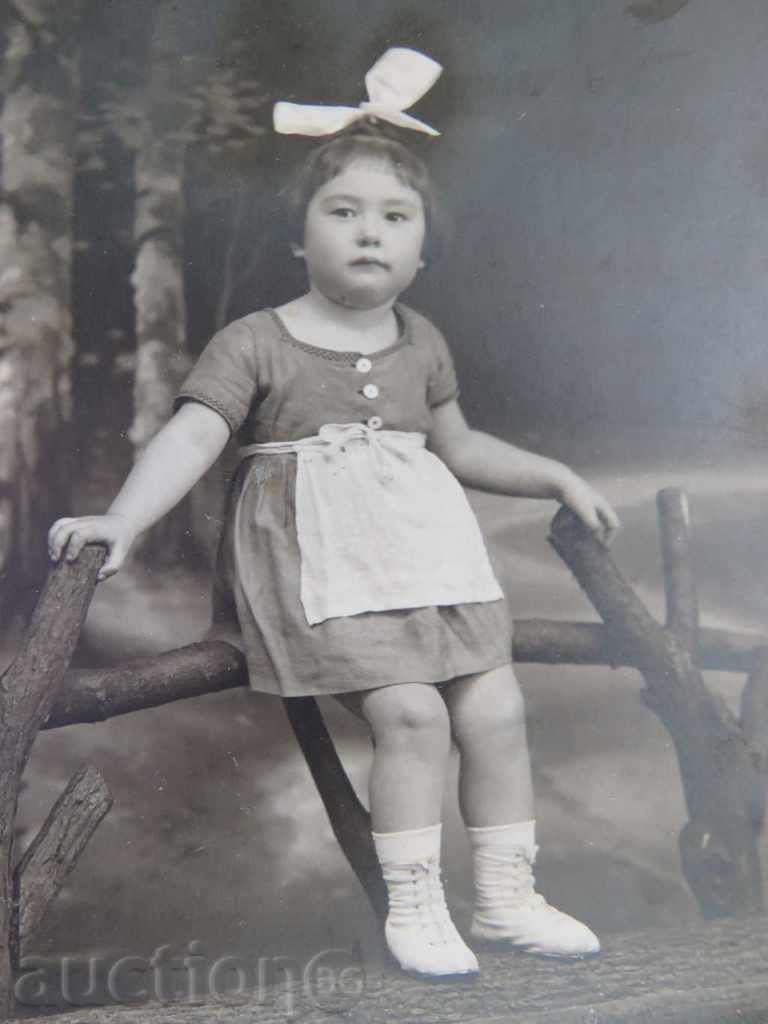 Παλιές φωτογραφίες - ΧΑΡΤΙΝΟ με τιμή 7.99 BGN | € 4.09