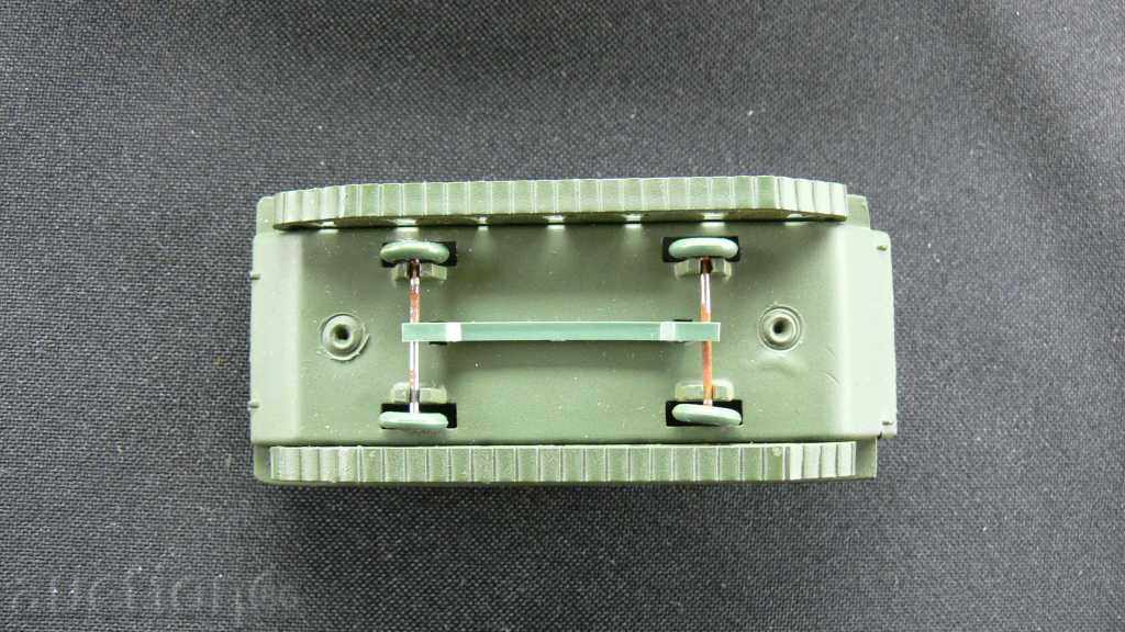 Auction STAR METAL TANK Auction STAR METAL TANK