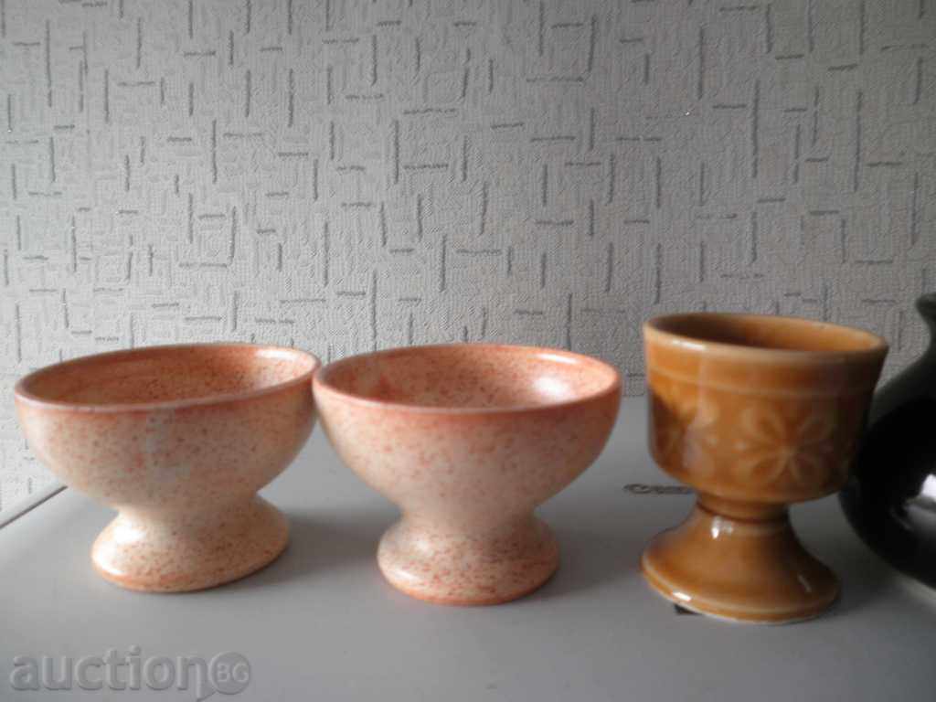 Auction  Lot of mini cups and vase