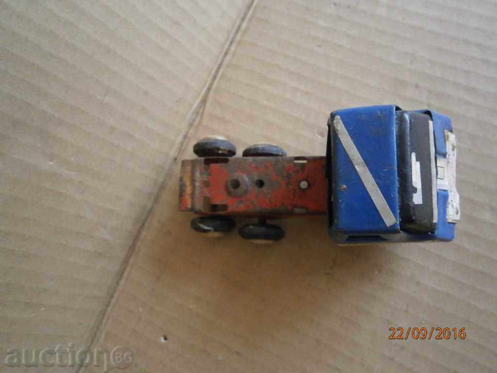 Delivery of a little cameo from the 70s tin toy Delivery of a little cameo from the 70s tin toy