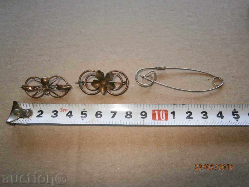 old brooches brooches with price 21.00 BGN | € 10.74 old brooches brooches with price 21.00 BGN | € 10.74