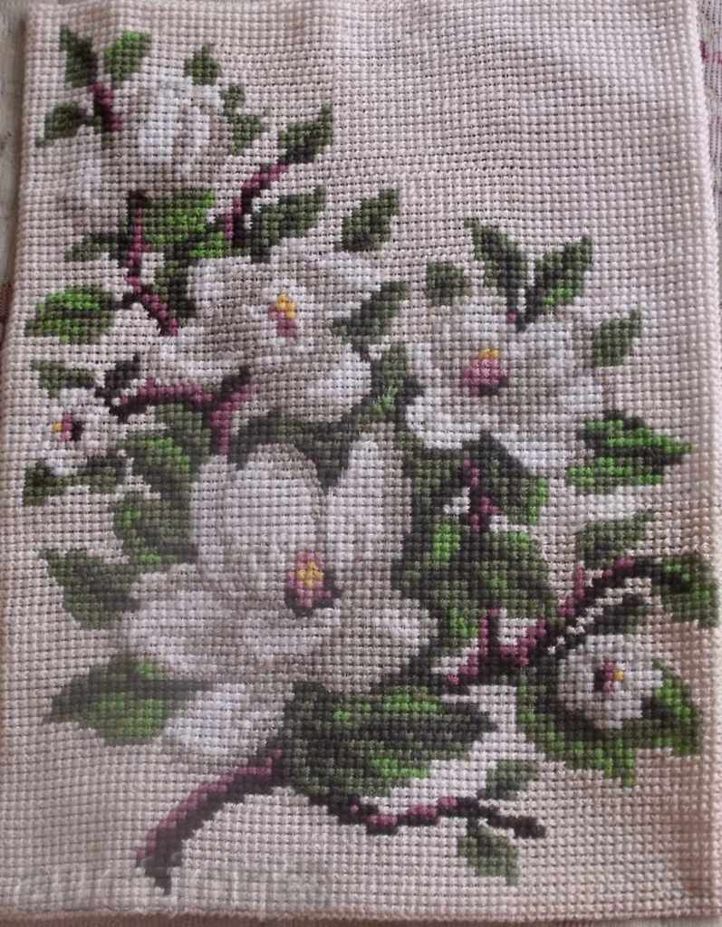 GOBLEN με τιμή 24.00 BGN | € 12.27 GOBLEN με τιμή 24.00 BGN | € 12.27