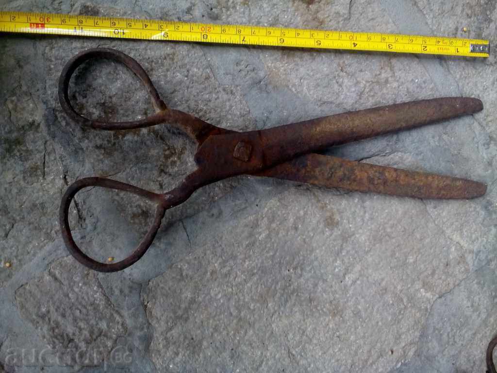 Old forged scissors. with price 15.00 BGN | € 7.67
