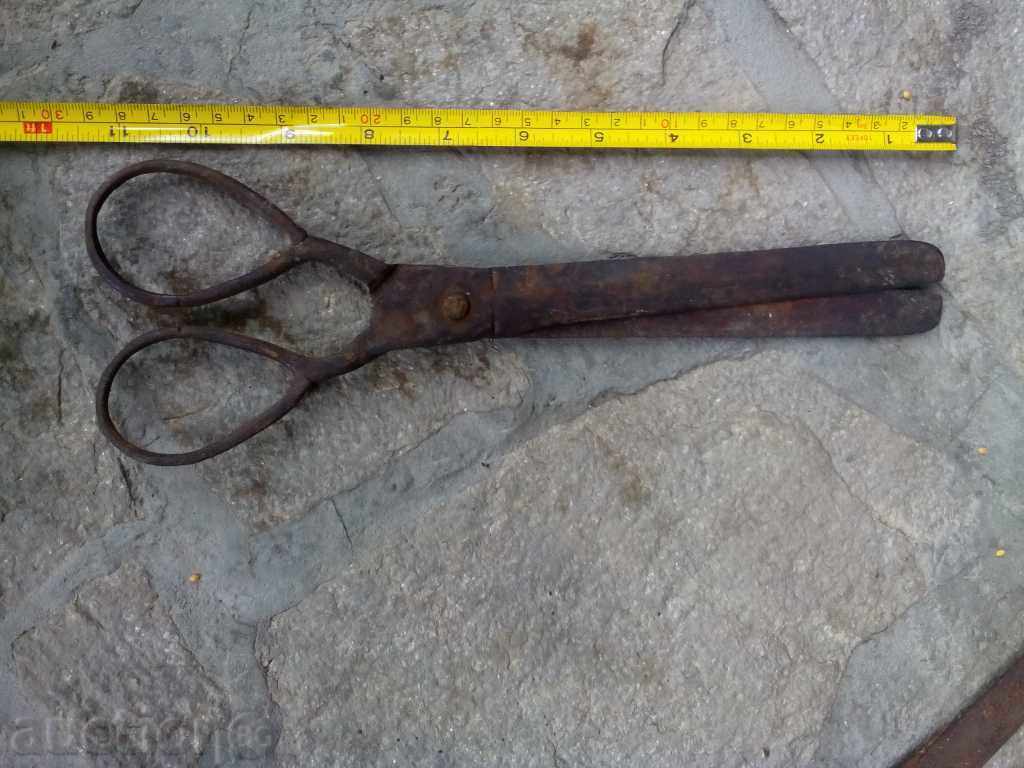 Old forged scissors. with price 15.00 BGN | € 7.67