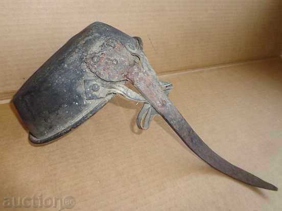 An old copper pan, a baker, a tray, a copper pot, a household pot with price 69.00 BGN | € 35.28