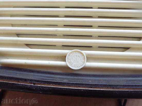 Auction Old bakelite radio, radio, radio Auction Old bakelite radio, radio, radio