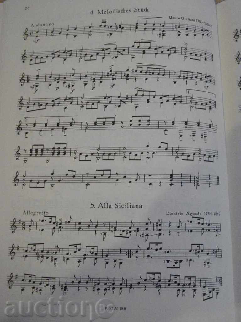 Delivery of "MUSIK für SOLO - GITARRE - Walter Götze" - 48 pp. Delivery of "MUSIK für SOLO - GITARRE - Walter Götze" - 48 pp.