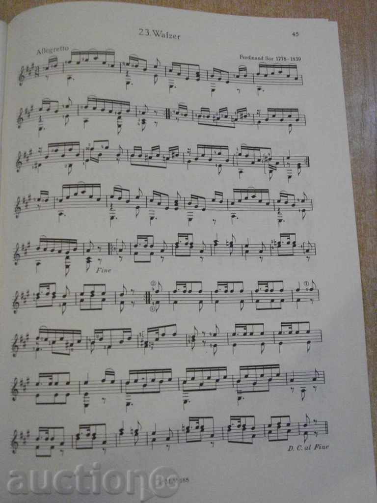 "MUSIK für SOLO - GITARRE - Walter Götze" - 48 pp. - 5 "MUSIK für SOLO - GITARRE - Walter Götze" - 48 pp. - 5