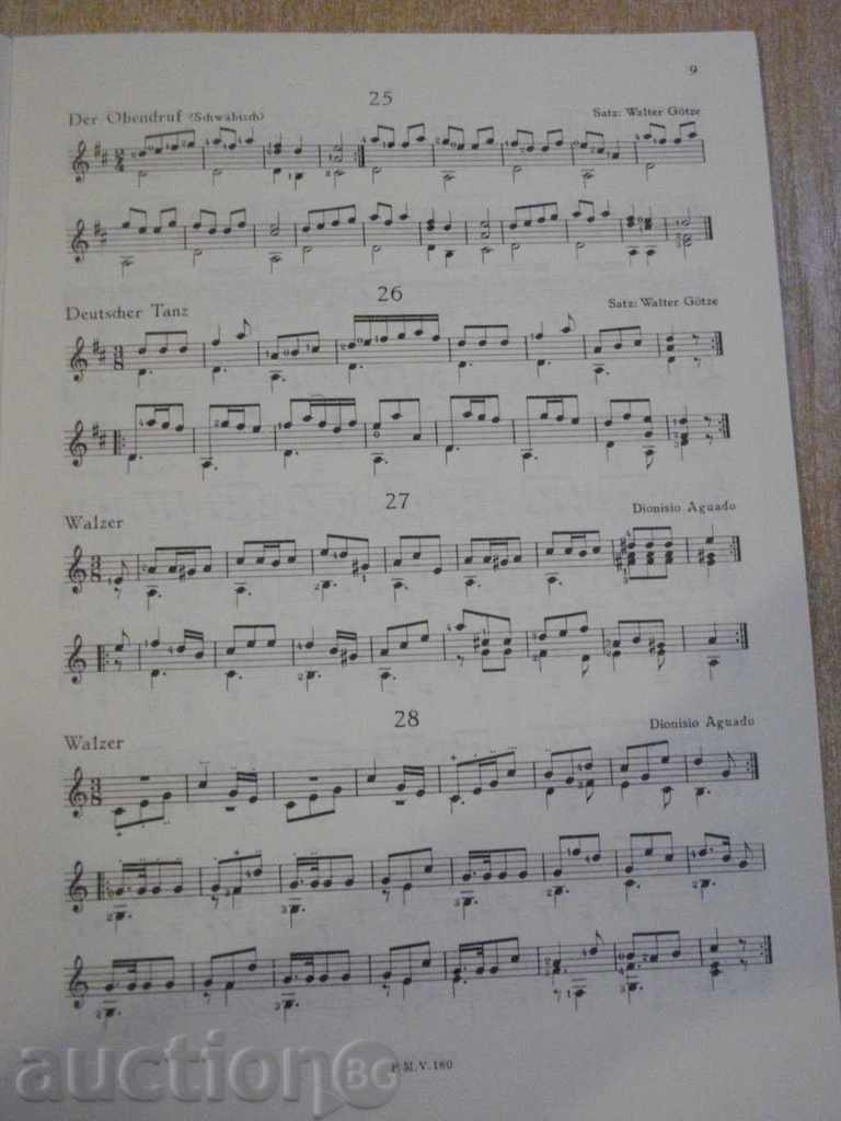 Auction Book "Tanzbuch für alle Gitarrespieler-WALTER GÖTZE" -32p. Auction Book "Tanzbuch für alle Gitarrespieler-WALTER GÖTZE" -32p.