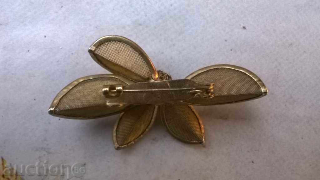 Delivery of Old brooch-jewel