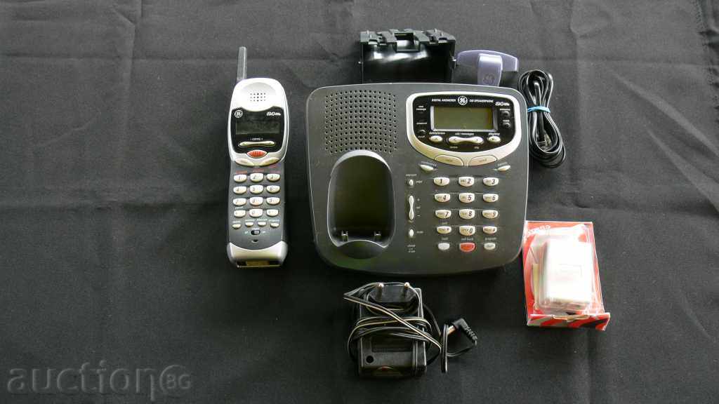 OLD TELEFON CU SECRETARUL RUNNING cu preț 20.00 BGN | € 10.23