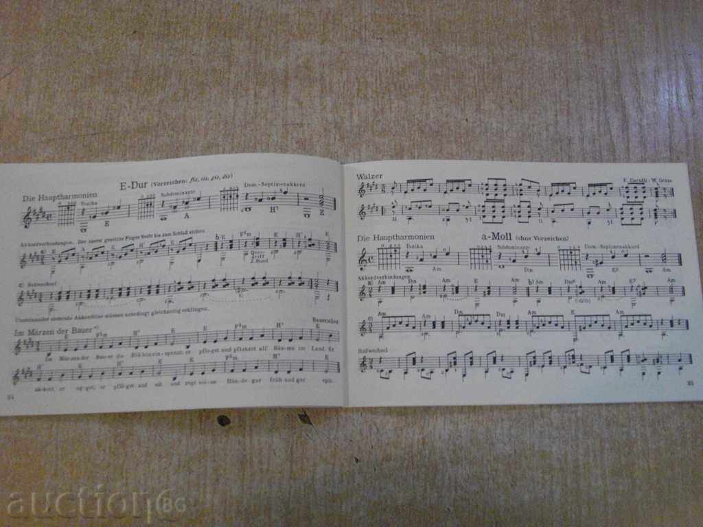 Delivery of The book "Der Gitarrenlehrer - Teil I - Walter Götze" - 68 pp. Delivery of The book "Der Gitarrenlehrer - Teil I - Walter Götze" - 68 pp.