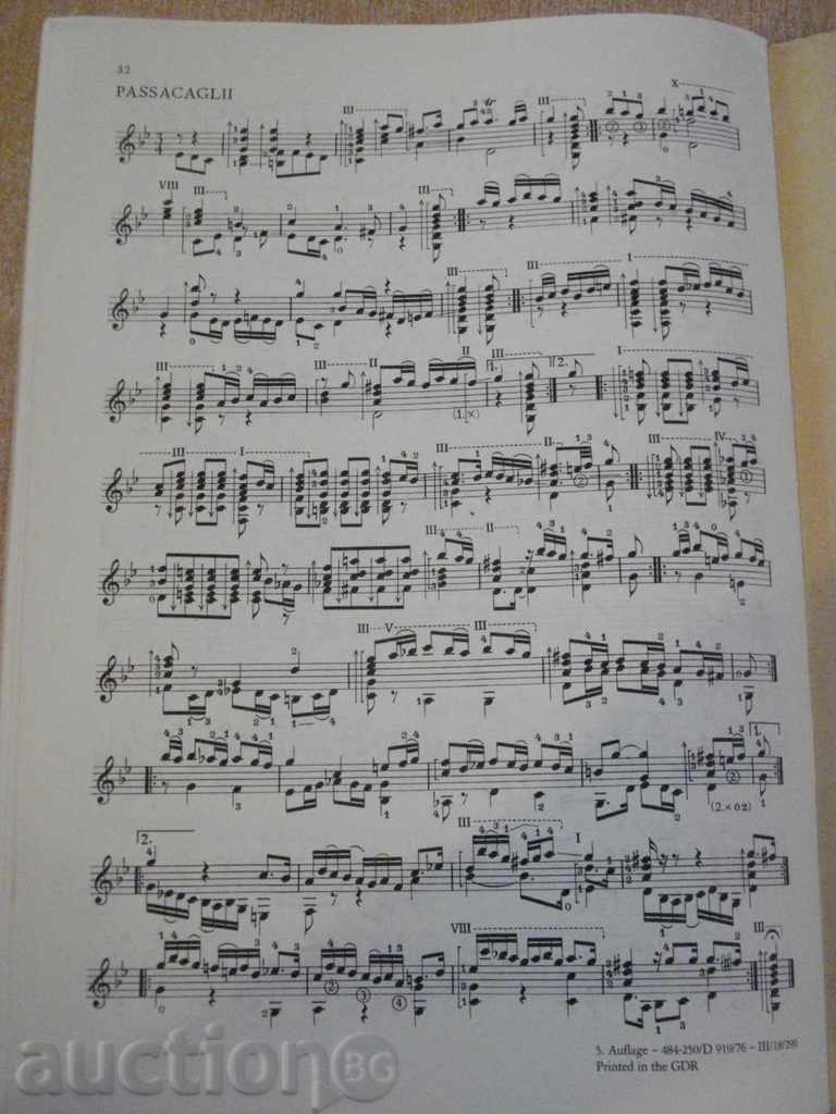 Book "Neun Suiten für Gitarre - Lodovico Roncalli" -32 p. - 6 Book "Neun Suiten für Gitarre - Lodovico Roncalli" -32 p. - 6