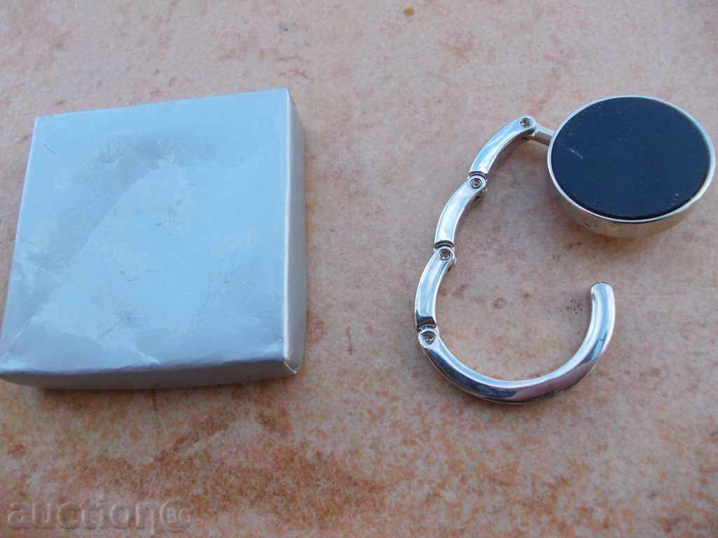 Δημοπρασία Αξεσουάρ για τσάντες Δημοπρασία Αξεσουάρ για τσάντες