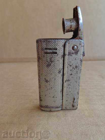 An old gas lighter works with price 29.00 BGN | € 14.83