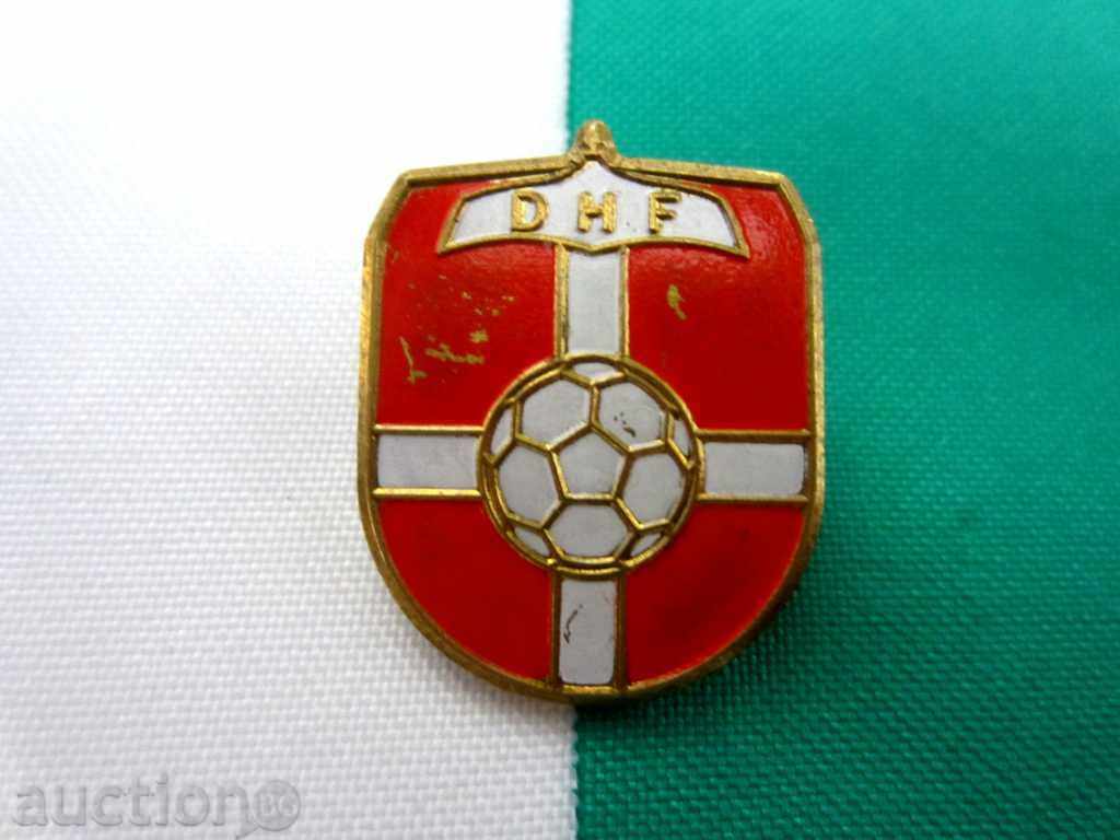 OLD SPORTS BADGE - HANDBALL FEDERATION - DENMARK with price 3.00 BGN | € 1.53