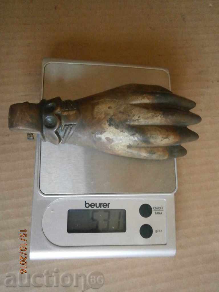 an antique bronze latch for the neck with price 75.00 BGN | € 38.35 an antique bronze latch for the neck with price 75.00 BGN | € 38.35