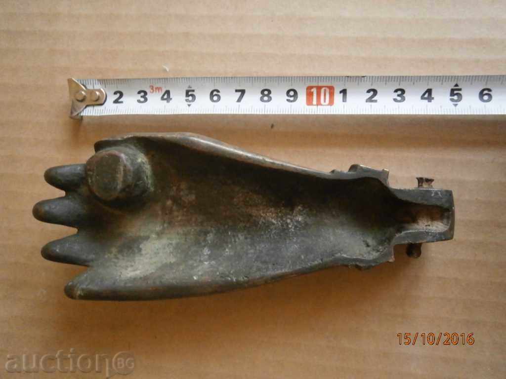 an antique bronze latch for the neck - 5 an antique bronze latch for the neck - 5