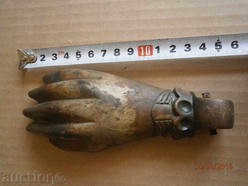 an antique bronze latch for the neck - 6 an antique bronze latch for the neck - 6