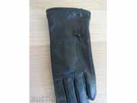 Κυρίες μαύρο δερμάτινα γάντια με επένδυση από δέρμα
