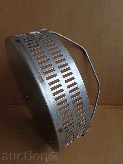 Auction Massive basket of chromium-nickel stainless steel vessel Auction Massive basket of chromium-nickel stainless steel vessel