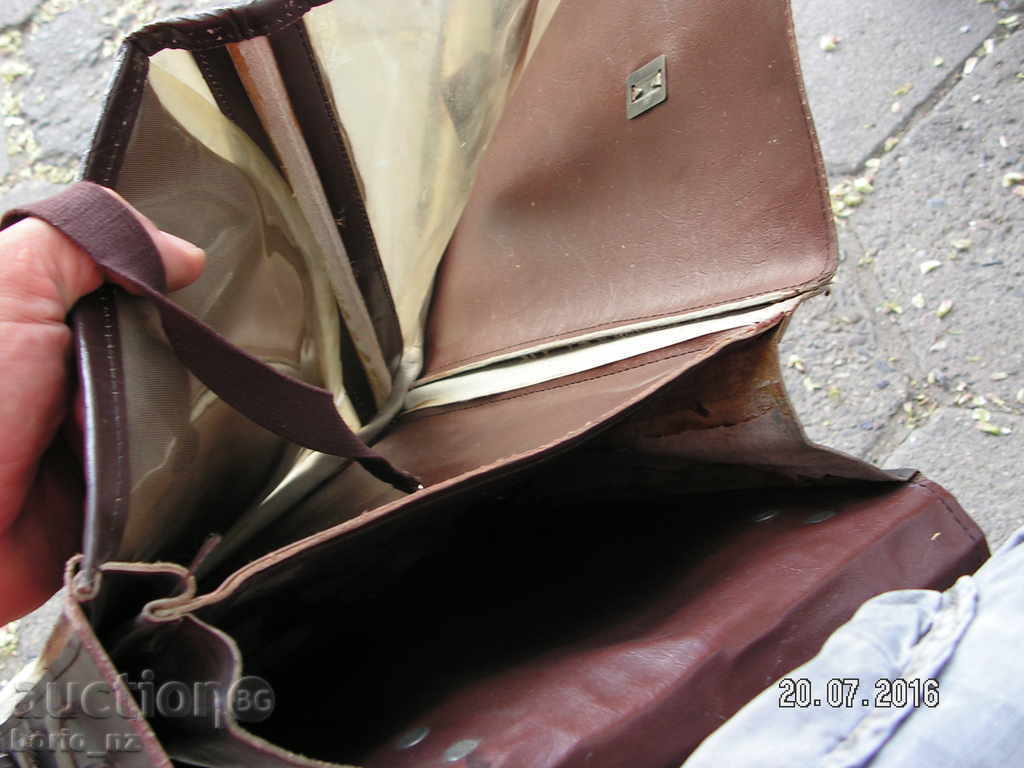 Доставка на 6661. СТАРА ВОЕННА ОФИЦЕРСКА КОМАНДИРСКА ЧАНТА ОТ СОЦА