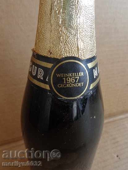 Bottle of white sparkling wine "Magura" Champagne UNREASED with price 67.00 BGN | € 34.26 Bottle of white sparkling wine "Magura" Champagne UNREASED with price 67.00 BGN | € 34.26