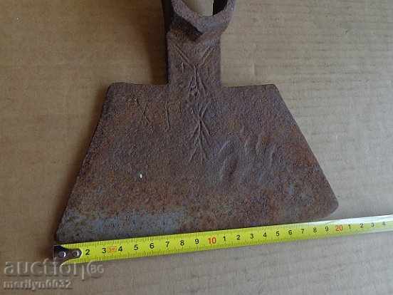 Old pick, wrought iron, instrument, instrument with price 35.00 BGN | € 17.90 Old pick, wrought iron, instrument, instrument with price 35.00 BGN | € 17.90